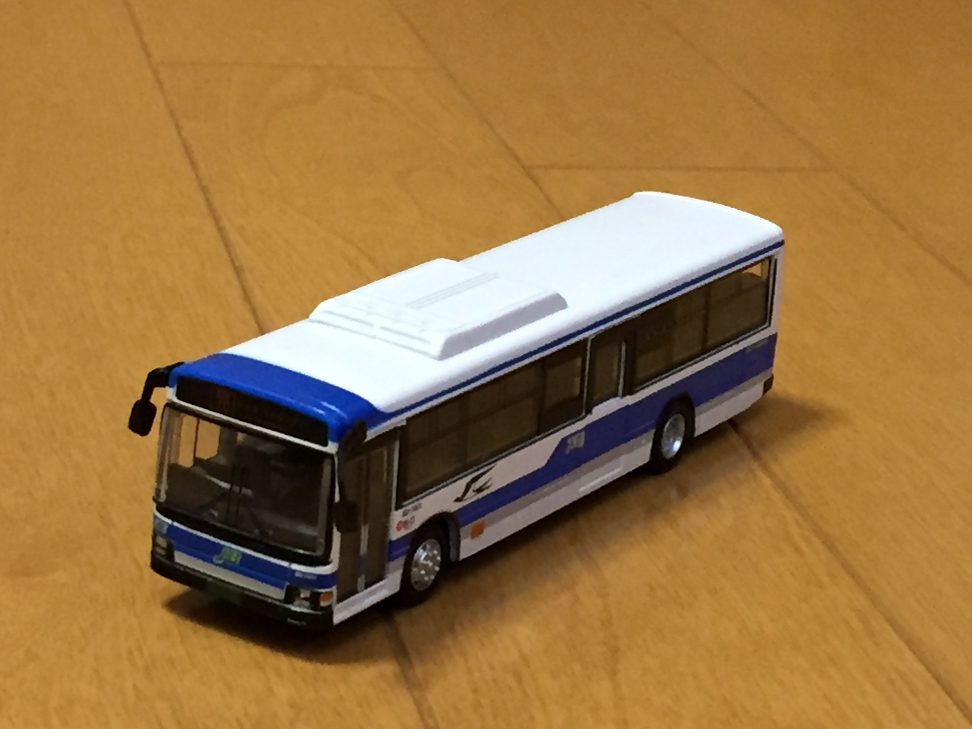 ミニカーJR北海道バス1/80いすゞエルガ: 昭和バス好き