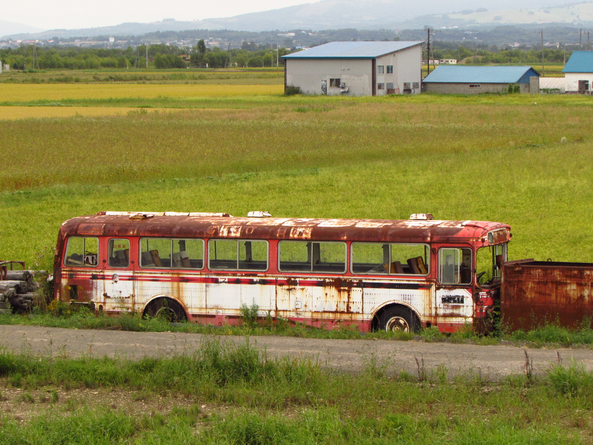 中央バス旧赤白塗装の廃バスin滝川 昭和バス好き